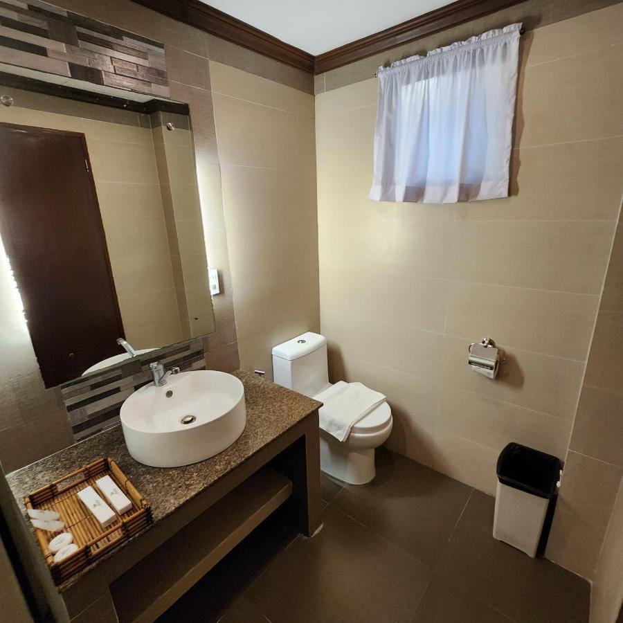 بنغلاو Villa Tomasa Alona Kew White Beach Resort المظهر الخارجي الصورة